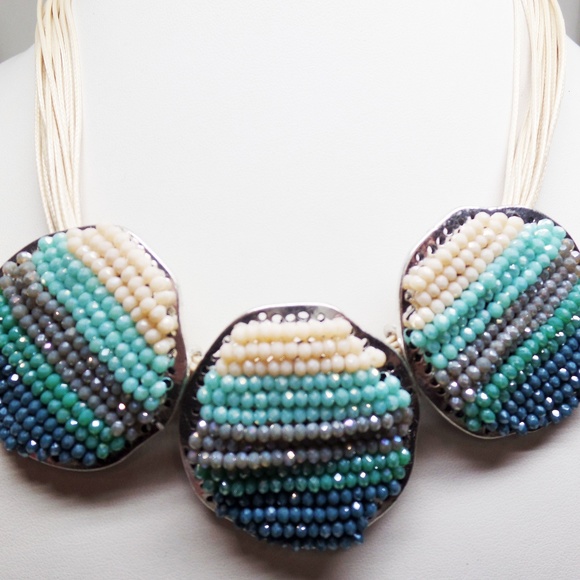 SWEET LOLA BLUE & GREEN CRYSTAL BEADED NECKLACE - Picture 1 of 2